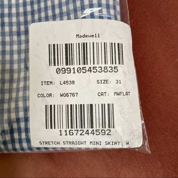 Madewell Stretch Straight Mini Skirt in Gingham: Raw-Hemmed Edition - Picture 11 of 11